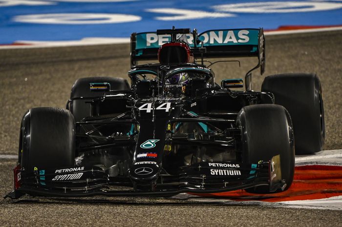 Lewis Hamilton raih pole position pada kualifikasi F1 Bahrain 2020