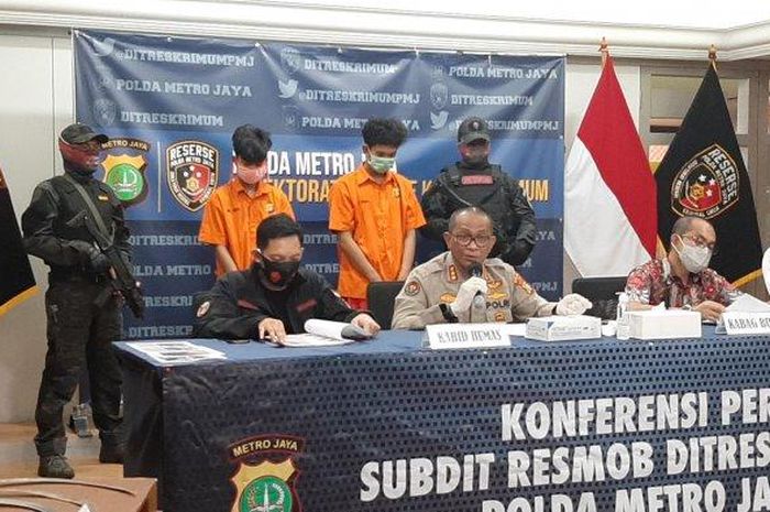 Kabid Humas Polda Metro Jaya Kombes Yusri Yunus gelar konpers kasus curas di Mapolda Metro Jaya, Jumat (27/11/2020).