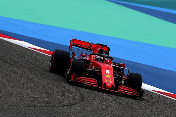 Sebastian Vettel bilang Ferrari harus seperti binatang kalau mau mendulang poin di F1 Bahrain 2020. Begini maksudnya.