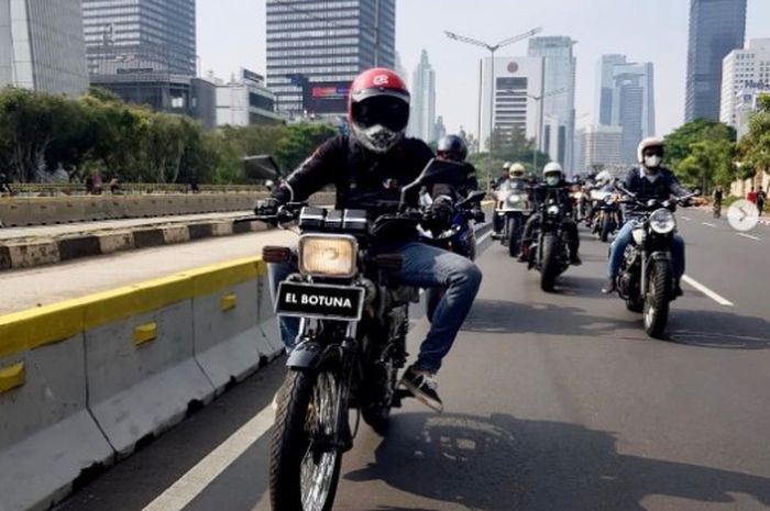 Desta pamer Yamaha RX-King di depan bikers Harley-Davidson
