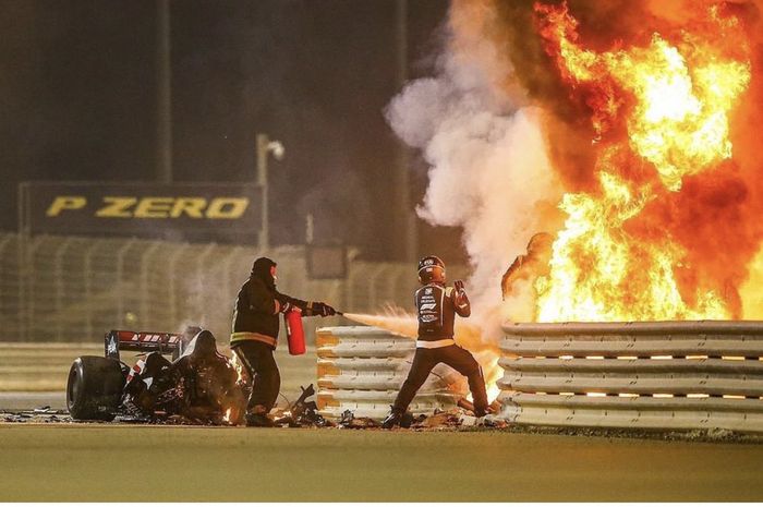 Mobil Romain Grosjean terbakar pada F1 Abu Dhabi 2020