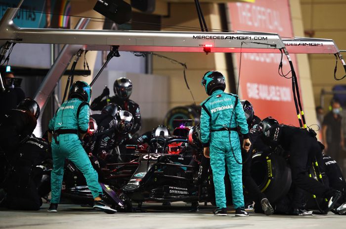 Kesalahan Mercedes yang bikin George Russell mengulang pit stop di F1 Sakhir 2020