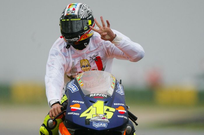 Valentino Rossi putuskan pindah dari Honda usai memberikan tiga gelar di MotoGP