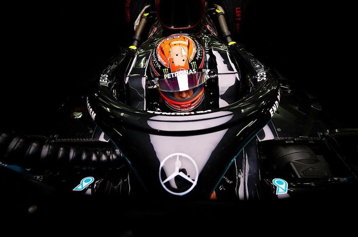 Tampil bagus dengan mobil Mercedes, George Russell masuk radar Red Bull?