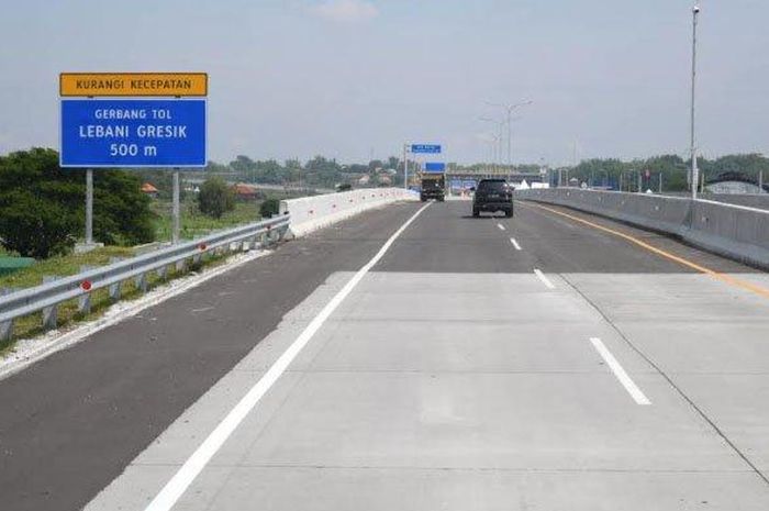 Jalan Tol Krian-Legundi-Bunder-Manyar, Jawa Timur.