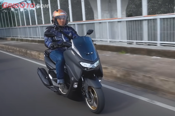 Yamaha All New NMAX 155 Connected ABS meraih gelar Motorcycle of The Year (MOTY) GridOto Award 2020, segini harganya per Desember 2020.