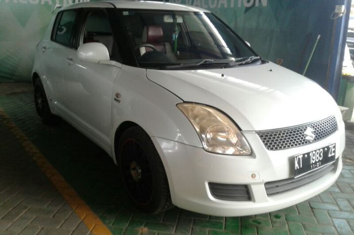 Suzuki Swift Grade C di lelang Ibid