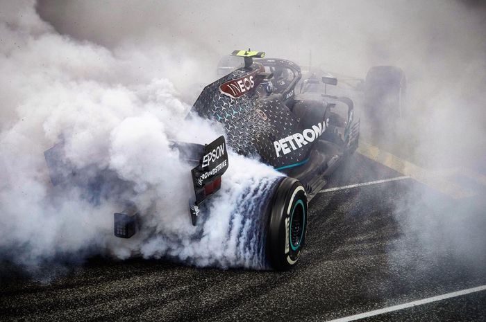 Manuver 'donat' di F1 ternyata bikin mobil cepat rusak