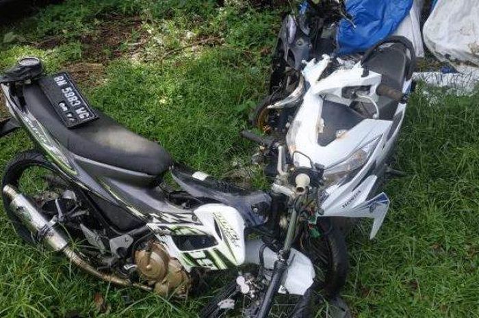 Adu bentur Honda BeAT lawan Suzuki Satria F