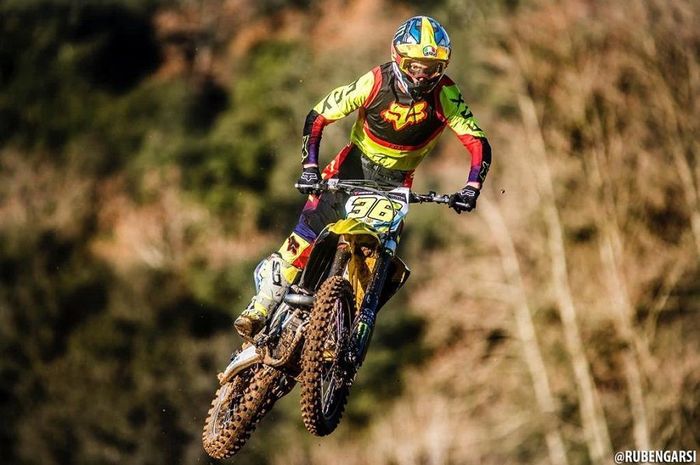 Joan Mir bertemu duo Marquez di sirkuit motocross