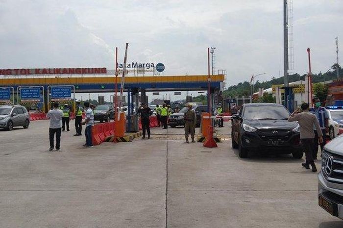 Polda Jateng gelar Operasi Lilin Candi 2020 di rest area selama libur Nataru.