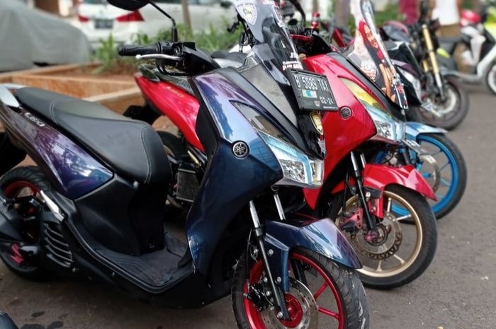 Yamaha Lexi Community Jakarta (YLCJ) dapat pelatihan pengecatan dari Diton Premium