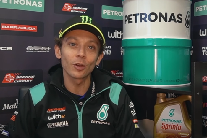 Valentino Rossi bersama Petronas Yamaha SRT