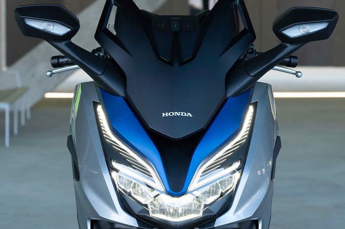 model headlamp Honda Forza 125