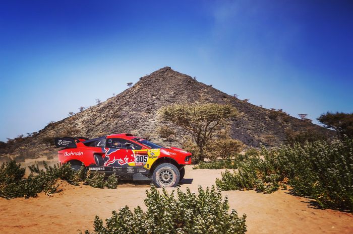 Terpuruk di posisi 17 klasifikasi sementara Reli Dakar 2021, begini penjelasan juara dunia reli 9 kali Sebastien Loeb.
