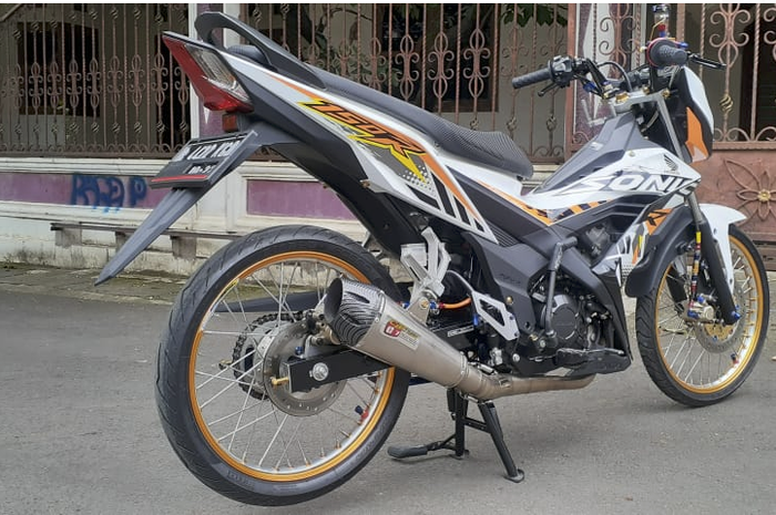  Pasang knalpot CLD C7 Honda Sonic 150R performa makin maksimal.