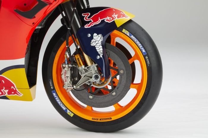 Ini alasan ban prototipe MotoGP tak cocok dipakai di jalan raya