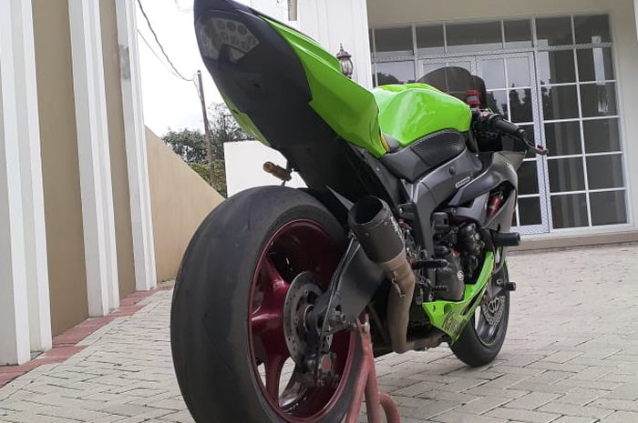 Pelek belakang pakai Yamaha R6