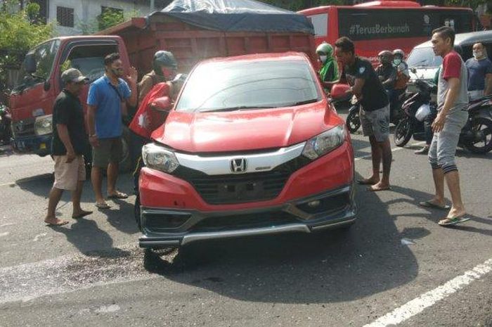 Honda HR-V sebabkan kecelakaan beruntun di tanjakan Tanah Putih, Semarang