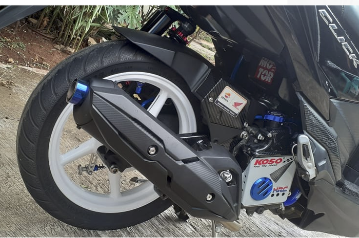 Modifikasi radiator Honda Vario 150, part custom cuma satu-satunya nih.  