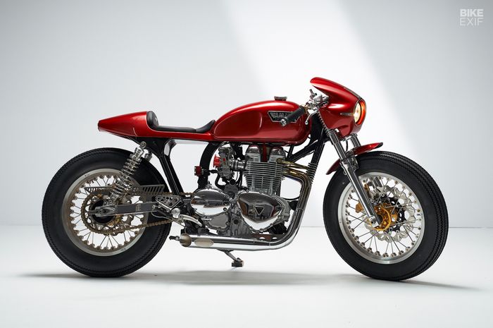 Triumph Thruxton cafe racer