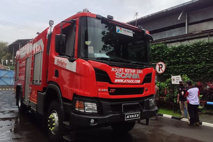 Pabrik Ayaxx terletak di Gunung Putri, Bogor, Jawa Barat. Seluas 30.000 meter persegi