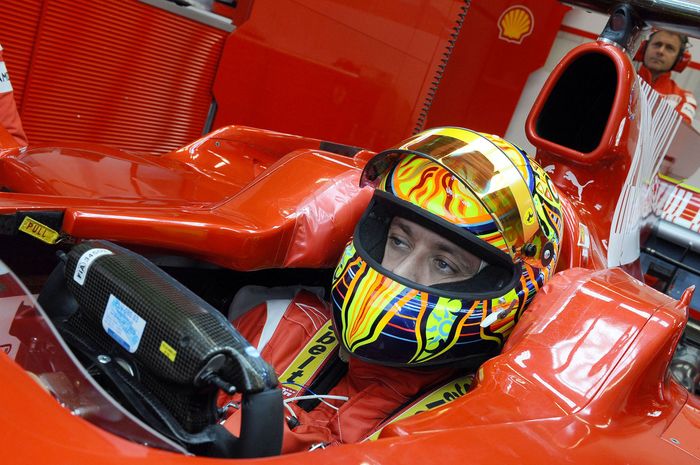 Valentino Rossi hampir jadi pembalap Ferrari F1 tapi batal, ini alasannya!