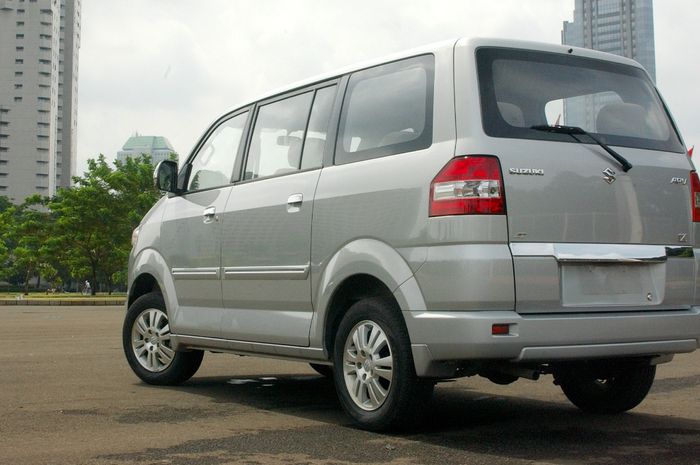 Mobil bekas Suzuki APV Arena