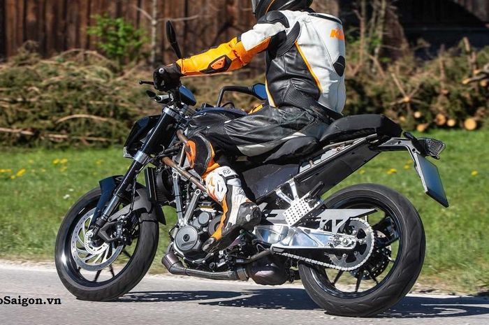 Penampakan motor yang diduga KTM Duke 390 2021