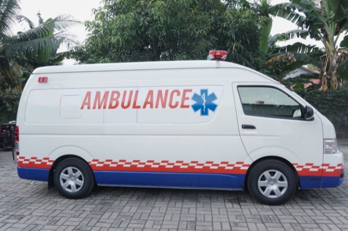 Ilustrasi, sopir ambulance harus bersertifikasi