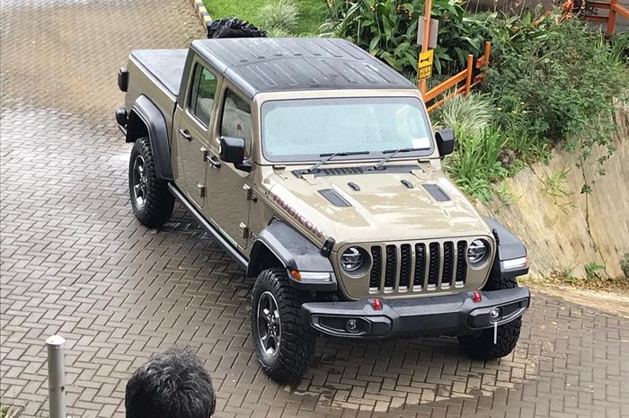 Jeep Gladiator JT meluncur resmi di Indonesia