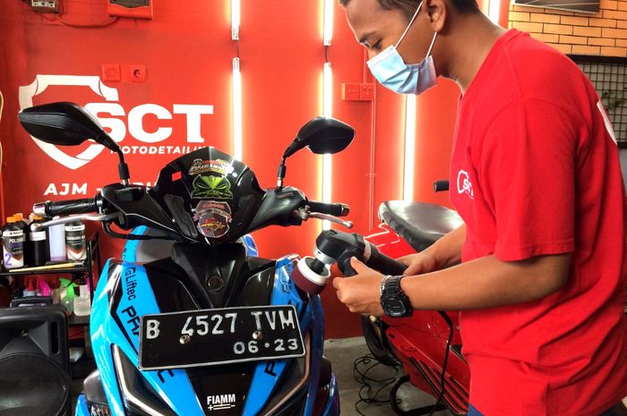 Scuto dan Ahmad Jayadi bikin jasa laminating nano ceramic+ khusus untuk motor