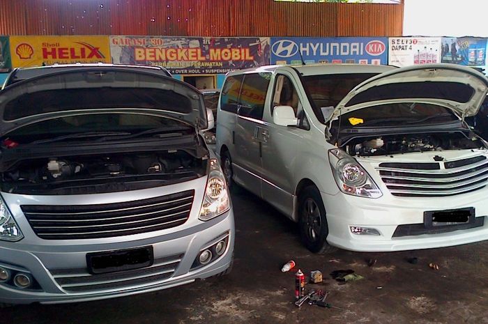 Ilustrasi servis Hyundai H-1 di bengkel Garasi 30