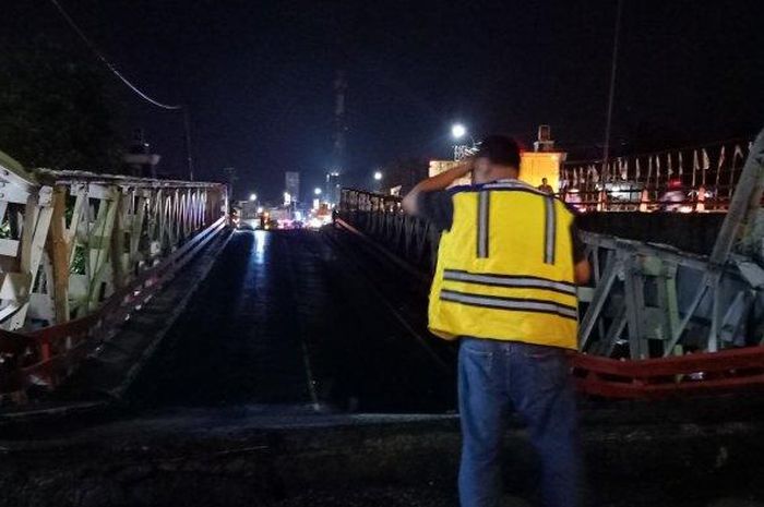 Jembatan Rembun yang jadi penyambung Kabupaten Pekalongan dan Pemalang Amblas