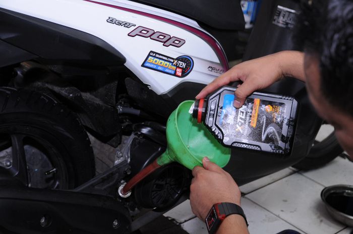 Ganti oli mesin motor