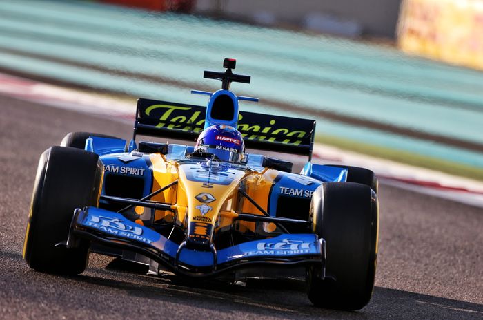 Pembalap tim Alpine F1 untuk musim balap F1 2021 yaitu Fernando Alonso tertabrak mobil saat bersepeda, diduga alami retak tulang rahang akibatnya.