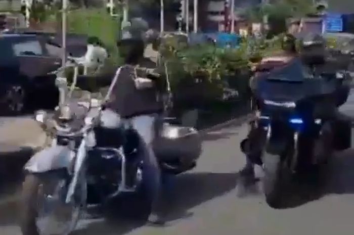 Rombongan moge Harley-Davidson yang lolos ganjil genap di Kota Bogor, Jumat (12/02/2021).