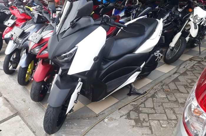 Yamaha XMAX kondisi seken mulus