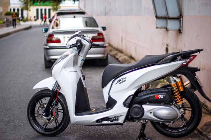 Modifikasi Honda SH300i 