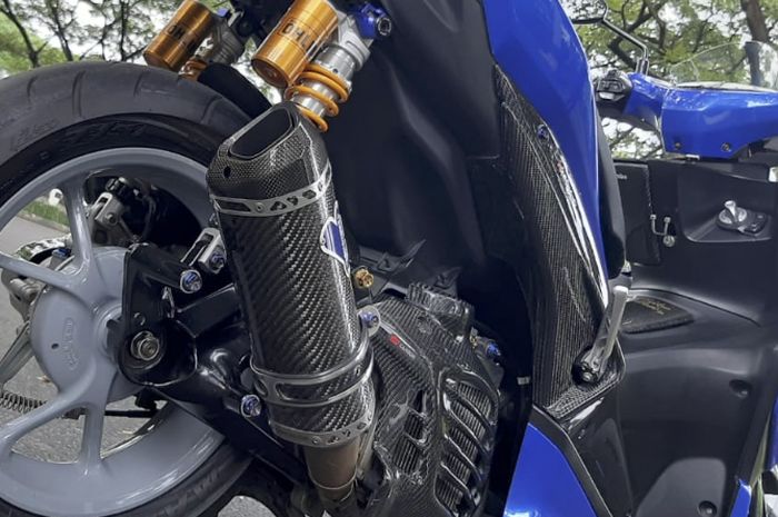 Yamaha Aerox cangkok knalpot Ninja, imbangi spek mesin enggak main-main.