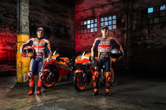 dua pembalap Repsol Honda, Marc Marquez dan Pol Espargaro.