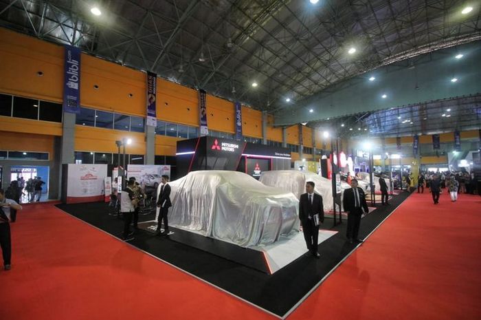 Suasana pameran GIIAS Makassar 2019 pada hari pertama, Rabu (11/9/2019)(KOMPAS.com/Ruly)