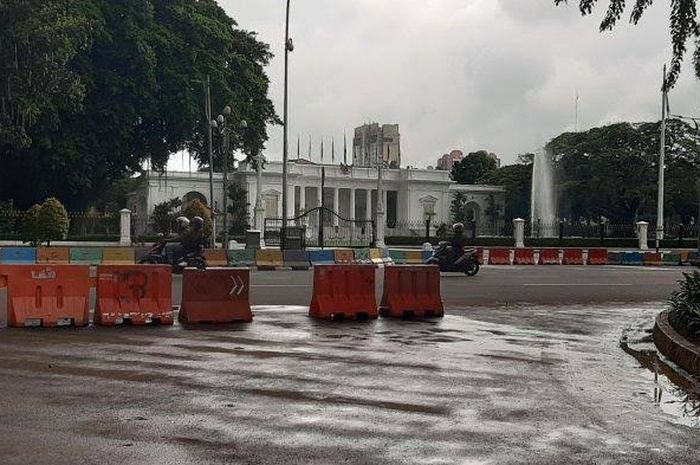 Ilustrasi jalan di area ring 1 di depan Istana Negara Republik Indonesia 