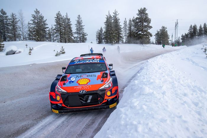 Ott-Tanak sangat mendominasi semua WRC Arktik di Lapland, Finlandia