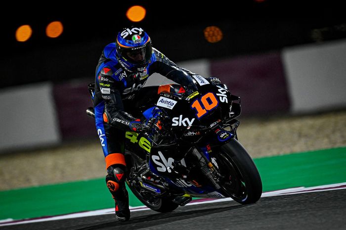 Luca Marini ketika test di sirkuit Losail, Qatar (05/03/2021)