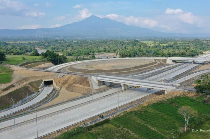 Jalan tol Sigli-Banda Aceh (Sibanceh).