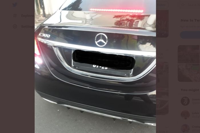 Mercedes-Benz C300 W205 yang diburu polisi setelah lakukan tabrak lari pesepeda di bundaran HI, Jakarta Pusat, (12/3/21)