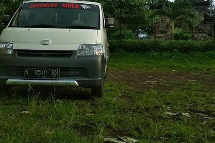 Daihatsu Gran Max nopol N 8540 BH yang digondol maling di Perumahan Permata Jingga, Blok Pinus No. 18m Lowokwaru, kota Malang, Jawa Timur.