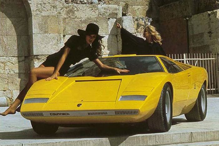 Prototipe Lamborghini Countach pertama kali dipamerkan pada 1971 dan sukses menarik perhatian