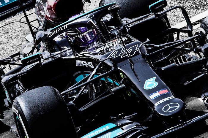 Tim Mercedes disebut melempem saat tes pramusim F1 2021 Bahrain, Max Verstappen tidak setuju, ini penyebabnya.